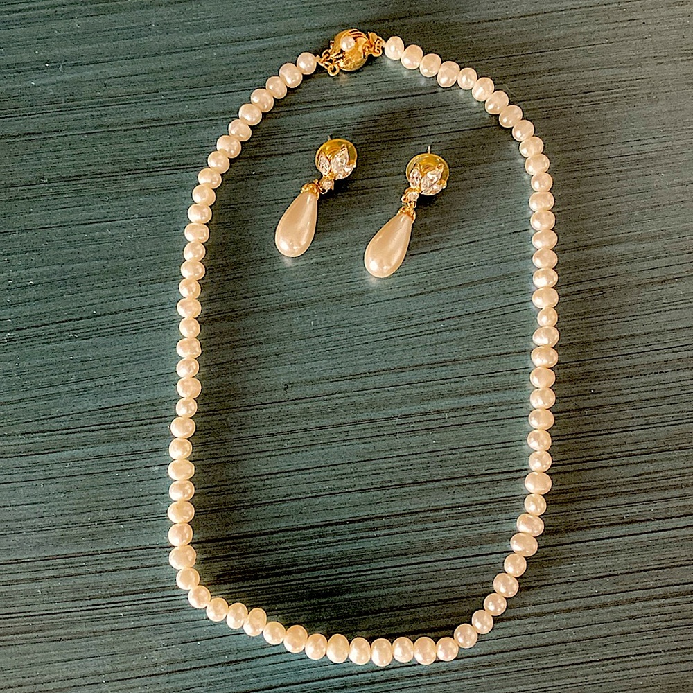 By: Kay Jellers, Palo Alto CA. Cultured Pearl & Gold Lab-Created Jewelry Set